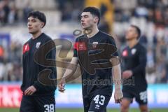 3. Liga; TSV 1860 München - FC Ingolstadt 04; nach dem Warmup zurück in die Kabine Felix Keidel (43, FCI) Deniz Zeitler (38, FCI)