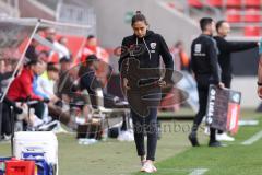 3. Liga; FC Ingolstadt 04 - SC Verl; an der Seitenlinie, Spielerbank, unzufrieden Cheftrainerin Sabrina Wittmann (FCI)