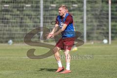 3. Liga; FC Ingolstadt 04 - Trainingsauftakt nach Sommerpause; Neuzugang Lars Lokotsch (13, FCI)