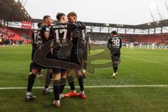 3. Liga; FC Ingolstadt 04 - Erzgebirge Aue; Tor Jubel Treffer 1:0 Max Besuschkow (17, FCI) Mladen Cvjetinovic (19, FCI) Benjamin Kanuric (8, FCI)