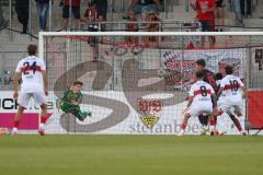 3. Liga - Saison 2025/26 - VFB Stuttgart II - FC Ingolstadt 04  - Torwart Markus Ponath (Nr.1 - FC Ingolstadt 04) wert den Ball ab - XXXXX - Foto: Meyer Jürgen