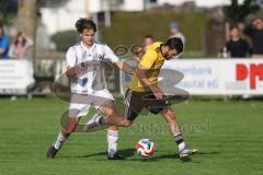 Kreisliga - Saison 2025/26- TSV Lichtenau - TSV Hohenwart - Jeton Jashari gelb Lichtenau - Dominik Mulock weiss Hohenwart - Foto: Meyer Jürgen
