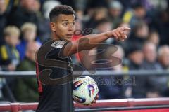 3. Liga; SC Verl - FC Ingolstadt 04; Einwurf Marcel Costly (22, FCI)