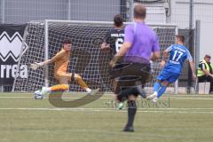 Bayernliga Nord - Saison 2024/25 - FC Ingolstadt 04 II - FC Münchberg - Der 0:1 Führungstreffer durch Seifert Ferdinant blau Münchberg - jubel -  - Torwart Lars Boehmke (Nr.1 - FCI U21) - Foto: Meyer Jürgen