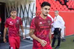 3. Liga; FC Ingolstadt 04 - SV Wehen Wiesbaden; vor dem Spiel Berkay Öztürk (39 FCI) Yann Sturm (7, FCI)