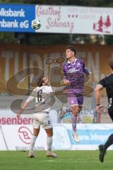 Toto-Pokal; SV Wacker Burghausen - FC Ingolstadt 04; Zweikampf Kampf um den Ball Elias Decker (4, FCI) Pascal Fuchs (6 SVWB) Kopfball