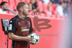 3. Liga; FC Ingolstadt 04 - Würzburger Kickers; Einwurf Lars Lokotsch (13, FCI)