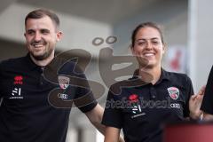 Saisoneröffnung; 3. Liga; FC Ingolstadt 04 am Audi Sportpark; Co-Trainer Fabian Reichler (FCI)Cheftrainerin Sabrina Wittmann (FCI) auf der Bühne