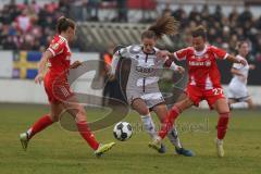 DFB -Pokal Frauen - Saison 2025/26 - FC Ingolstadt 04 Frauen - FC Bayern München - Stefanie Reischmann (Nr.24 - FC Ingolstadt Frauen I) - Caruso Arianna rot Bayern - Stanway Georgia links rot Bayern - Foto: Meyer Jürgen