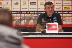 2024_1_20 - 3. Liga - Saison 2023/24 - HallescherFC - FC Ingolstadt 04 -  - Cheftrainer Michael Köllner (FC Ingolstadt 04) bei der Pressekonferenz - XXXXX - Foto: Meyer Jürgen