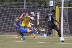 Bayernliga Nord - Saison 2024/25 - FC Ingolstadt 04 II - FC Münchberg - Jason Osei Tutu (Nr.11 - FCI U21) - Hackenberg Niklas blau Münchberg - Lang Jonas Torwart Münchberg - Foto: Meyer Jürgen