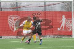 2. Bundesliga Frauen - Saison 2025/26 - FC Ingolstadt 04 Frauen - FFC Turbine Potsdam - Annika Kömm (Nr.25 - FC Ingolstadt Frauen I) mit einer Torchance - Plöchinger Silia Torwart Potsdam - Foto: Meyer Jürgen