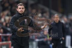 3. Liga; SC Verl - FC Ingolstadt 04; an der Seitenlinie, Spielerbank Co-Trainer Fabian Reichler (FCI)