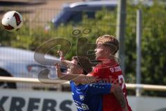 Kreisliga - Saison 2026/27- TSV Großmehring - SV Zuchering - Fabio Münzhuber blau Großmehring - Laurenz Klein rot Zuchering - Foto: Meyer Jürgen