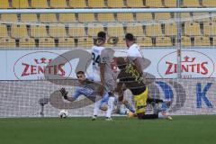 3. Liga - Saison 2024/25 - Alemannia Aachen - FC Ingolstadt 04  - Torwart Simon  Simoni (Nr.41 - FCI) - Charlison Benschop (Nr.35 - Alemannia Aachen) - Foto: Meyer Jürgen