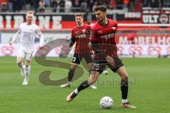 3. Liga; FC Ingolstadt 04 - Rot-Weiss Essen; Arian Llugiqi (25, FCI) Denis Linsmayer (23, FCI) Berlinski Ron ( RWE)