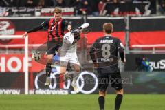 3. Liga; FC Ingolstadt 04 - Erzgebirge Aue; Zweikampf Kampf um den Ball Simon Lorenz (32, FCI) Bär Marcel (15 Aue)