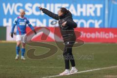 3. Liga - Saison 2025/26 - Hansa Rostock - FC Ingolstadt 04  - Cheftrainerin Sabrina Wittmann (FCI) gibt Anweisungen - XXXXX - Foto: Meyer Jürgen