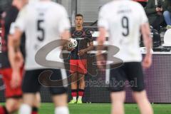 3. Liga; SC Verl - FC Ingolstadt 04; Einwurf Marcel Costly (22, FCI)