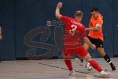 Hallenturnier MTV Ingolstadt - Saison 2025/26 - SV Zuchering - SV Kasing - Berthold Schneider rot Zuchering - Patrick Rzepka orange Kasing - Foto: Meyer Jürgen