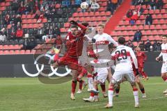 3. Liga - Saison 2025/26 - FC Ingolstadt 04 - VFB Stuttgart II - Julian Kügel (Nr.29 - FCI) - Alexandre Azevedo (Nr.3 - VFB Stuttgart II) - Foto: Meyer Jürgen