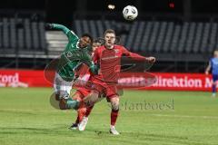 3. Liga; 1. FC Schweinfurt 05 - FC Ingolstadt 04; Zweikampf Kampf um den Ball Jonas Scholz (15, FCI) Osawe Winners (16 S05)