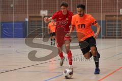 Hallenturnier MTV Ingolstadt - Saison 2025/26 - SV Zuchering - SV Kasing - Ertukgrul Calik orange Kasing - Noah Klingebiel rot Zuchering - Foto: Meyer Jürgen