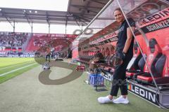 3. Liga; FC Ingolstadt 04 - TSV 1860 München; vor dem Spiel Cheftrainerin Sabrina Wittmann (FCI)