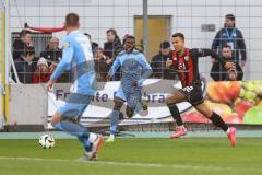 3. Liga; TSV 1860 München - FC Ingolstadt 04; Marcel Costly (22, FCI) Angriff Kwadwo Leroy (21 TSV) Reinthaler Max (16 TSV)