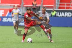 3. Liga; FC Ingolstadt 04 - SSV Jahn Regensburg; Yann Sturm (7, FCI) Zweikampf Kampf um den Ball Beckhoff Phil (10 SSV)