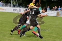 Landesliga - FC Gerolfing - FC Töging - Halmen Philipp #9 grün Gerolfing nur durch ein Foul zu bremsen - Zellner Andreas #4 schwarz Töging -  Foto: Jürgen Meyer