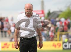 2.Bundesliga - FC Ingolstadt 04 - Rot Weiss Ahlen - Trainer Horst Köppel geht geknickt vom Platz
