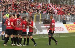 3.Liga - FC Ingolstadt 04 - SV Wehen Wiesbaden 5:1 - Moritz Hartmann schiesst, Tor 3:0, Fans Jubel Fahnen