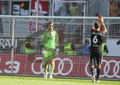 2.Liga - FC Ingolstadt 04 - VfL Bochum 3:5 - Ramazan Özcan und Stefan Leitl bedankt sich bei den Fans