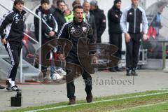 2.BL - FC Ingolstadt 04 - Karlsruher SC 2:1 - Trainer Tomas Oral am Spielfeldrand schreit