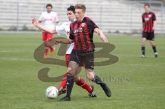 Regionalliga Süd - FC Ingolstadt 04 II - SC Pfullendorf - rechts Alexandro Alfieri wird gestört