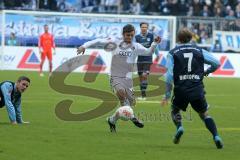 2. BL - FC Ingolstadt 04 - 1860 München 1:1 - ab durch die Mitte Florian Heller (30) und rechts wartet Daniel Bierofka