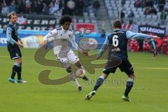 2. BL - FC Ingolstadt 04 - 1860 München 1:1 - Caiuby Francisco da Silva (31) und links Daniel Bierofka und rechts Dominik Stahl