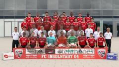 2.BL - FC Ingolstadt 04 - Saison 2012/2013 - Mannschaftsfoto - Portraits
Namensliste per Email an presse@kbumm.de anfordern. Vor Veröffentlichung anfragen!