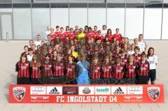 Damen - FC Ingolstadt 04 - Mannschaftsfoto - alle Damane und Juniorinnen - Saison 2012/2013