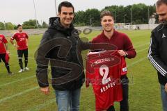 Regionalliga Südwest - FC Ingolstadt 04 II - FC Memmingen - Verabschiedung von Thomas Berger durch Ronnie Becht