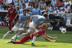 2. BL - 1860 München - FC Ingolstadt 04 - 1:0 - Philipp Hofmann (28) wird gefoult