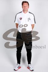 2. BL - FC Ingolstadt 04 - Saison 2013/2014 - Ralph Hasenhüttl, Portait Fotoshooting