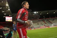 2. BL - FC Ingolstadt 04 - VfR Aalen 2:0 - Einmarsch der Mannschaft - Manuel Schäffler (17)