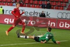 2. BL - Saison 2013/2014 - FC Ingolstadt 04 - VfL Bochum - Philipp Hofmann (28) erzielt das 3:0 Tor, Torwart Andreas Luther chancenlos
