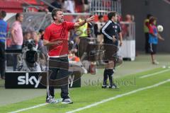 2. BL - FC Ingolstadt 04 - DSC Armenia Bielefeld - 3:2 - Cheftrainer Marco Kurz kurz vor Spielende