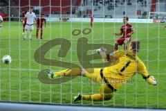2. BL - FC Ingolstadt 04 - DSC Armenia Bielefeld - 3:2 - Caiuby Francisco da Silva (31) wird gefoult, dafür gibt es Elfmeter, den Tamas Hajnal (30) gegen Torwart Patrick Platins verwandelt