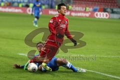 2. BL - Saison 2013/2014 - FC Ingolstadt 04 - VfL Bochum - links Alfredo Morales (6) stürmt zum Tor und wird gefoult