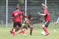 2. BL - FC Ingolstadt 04 - Saison 2013/2014 - Neuzugang mitte Almog Cohen beim 1. Training Kampf um den Ball