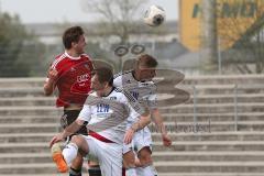 Regionalliga Bayern - FC Ingolstadt 04 II - FC Memmingen - Kopfballduell links Dominik Wolfsteiner